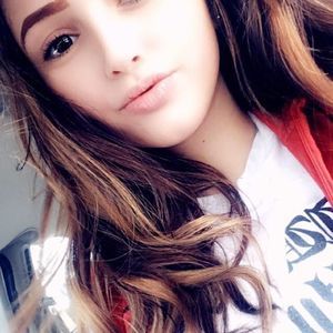 Meet your Posher, Candice